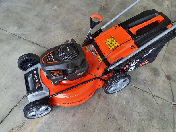 MÁQUINA CORTAR RELVA