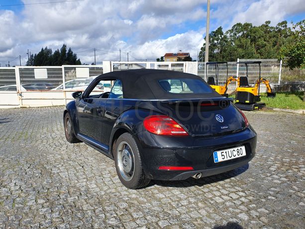 Volkswagen Beetle Cabrio · Ano 2013