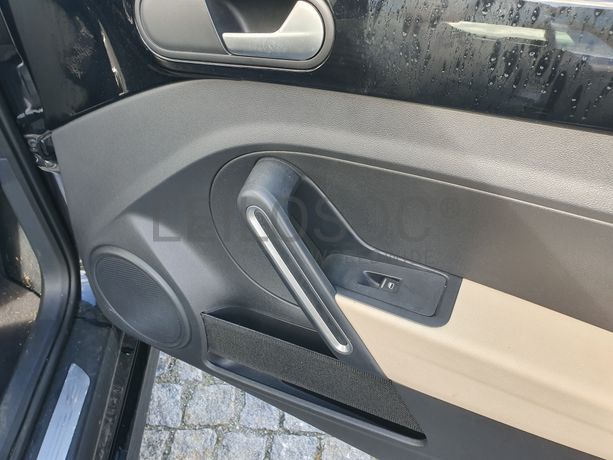 Volkswagen Beetle Cabrio · Ano 2013