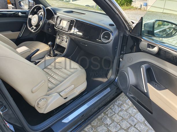 Volkswagen Beetle Cabrio · Ano 2013