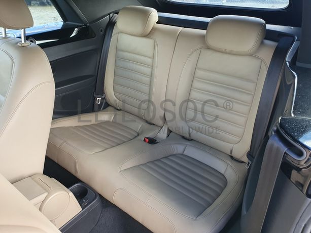 Volkswagen Beetle Cabrio · Ano 2013