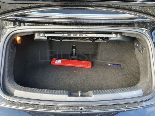 Volkswagen Beetle Cabrio · Ano 2013