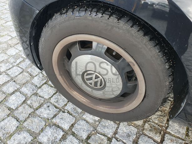 Volkswagen Beetle Cabrio · Ano 2013