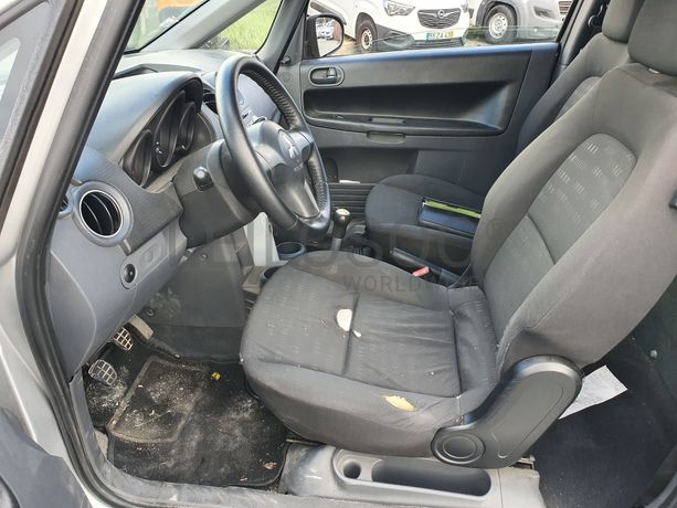 Misubishi Colt · Ano 2006