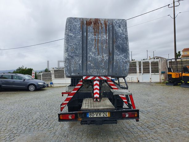 Renault Maxity Com Plataforma Elevatória Cela