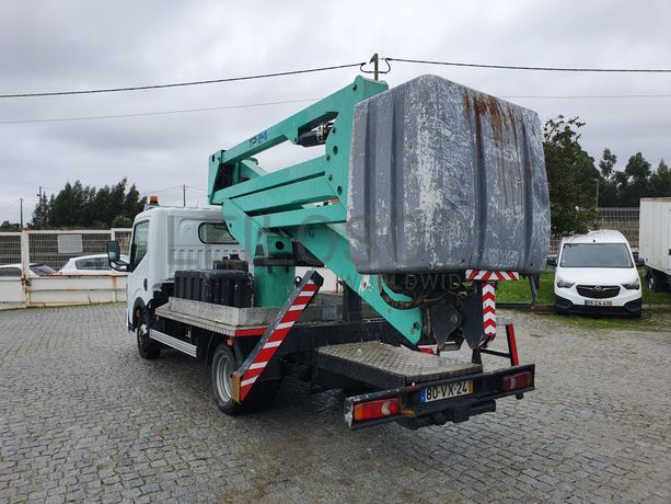 Renault Maxity Com Plataforma Elevatória Cela