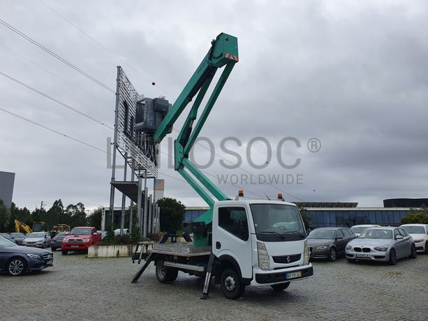 Renault Maxity Com Plataforma Elevatória Cela