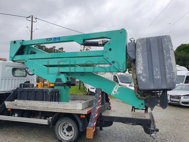 Renault Maxity Com Plataforma Elevatória Cela