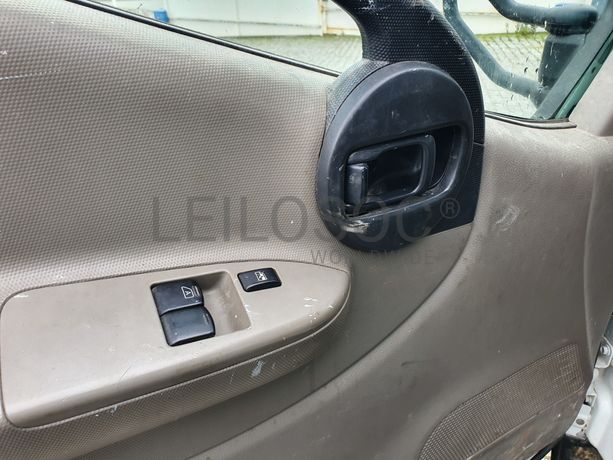 Renault Maxity Com Plataforma Elevatória Cela