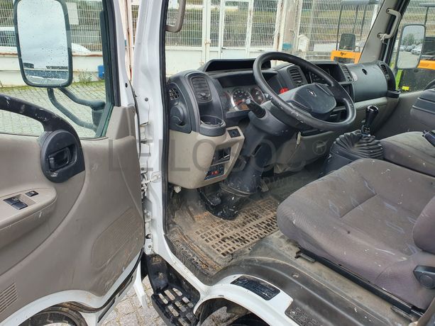 Renault Maxity Com Plataforma Elevatória Cela