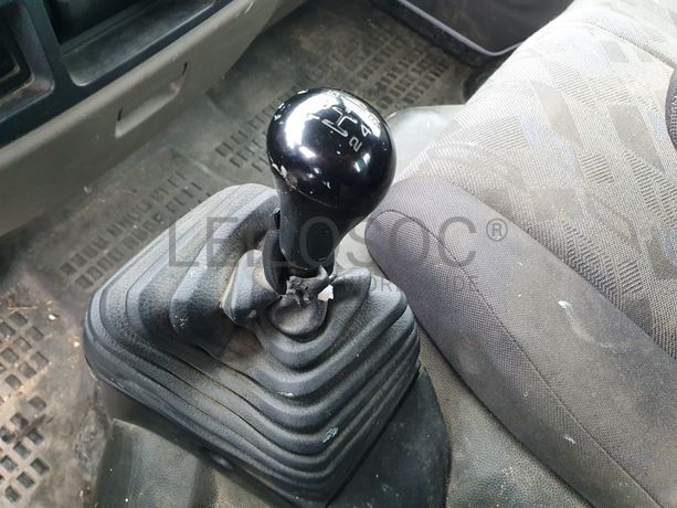 Renault Maxity Com Plataforma Elevatória Cela