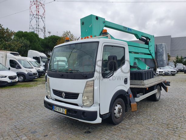 Renault Maxity Com Plataforma Elevatória Cela