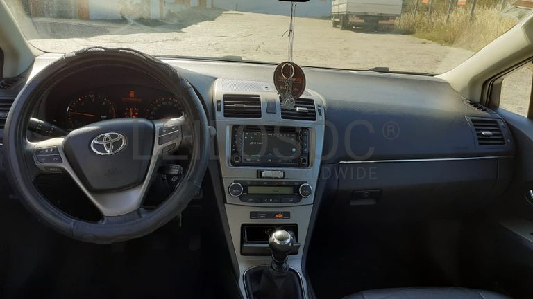 Toyota Avensis D-4D · Ano 2010