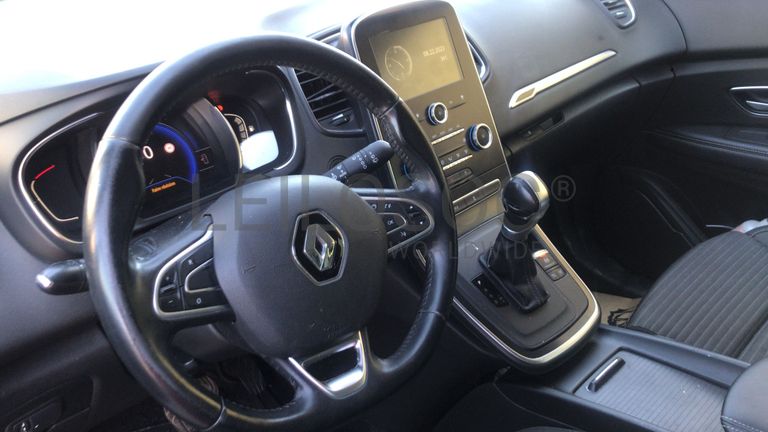 Renault Grand Scénic · Ano 2017