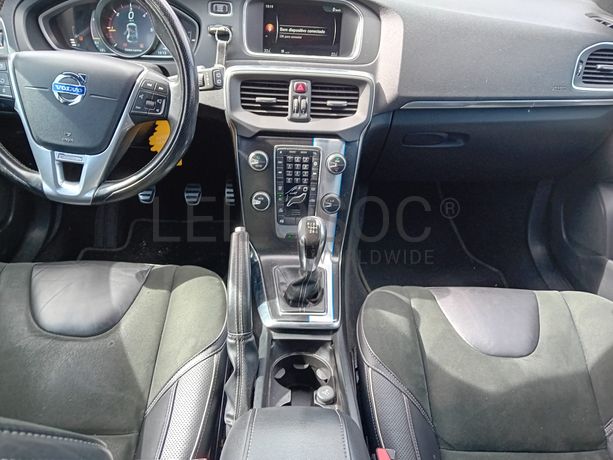 Volvo V40 · Ano 2014