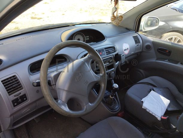 Hyundai Matrix 1.5 CRDI · Ano 2005