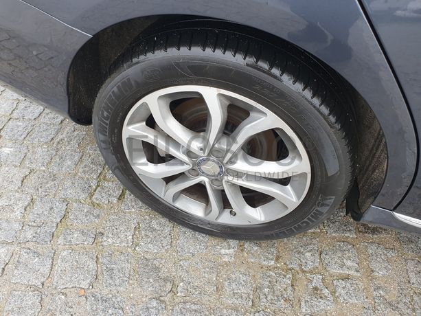 Mercedes-Benz C220 · Ano 2015