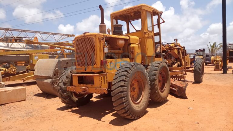 Niveladora CAT 13K438