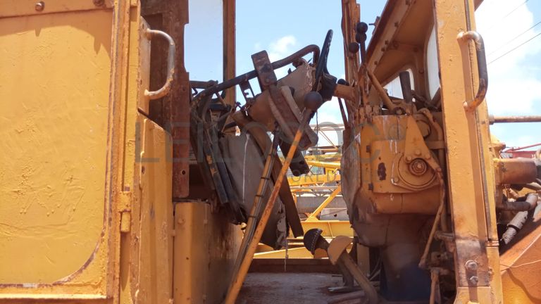 Niveladora CAT 13K438