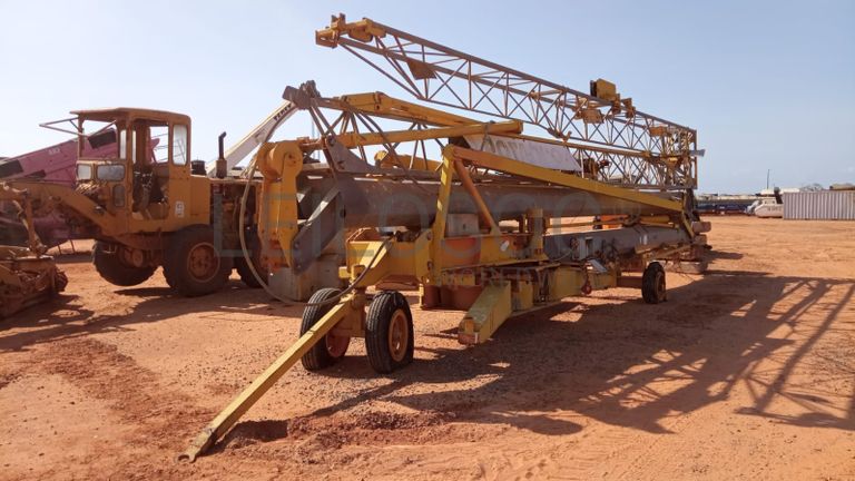 Grua com cargas distribuidas