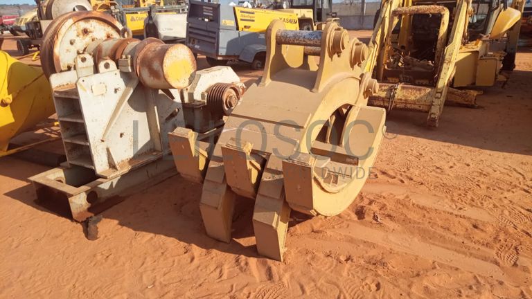 Garfo de Escavadeira Grapple