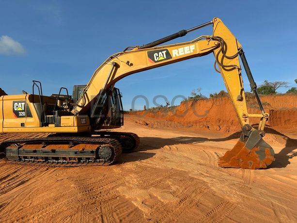 Escavadeira CAT 320