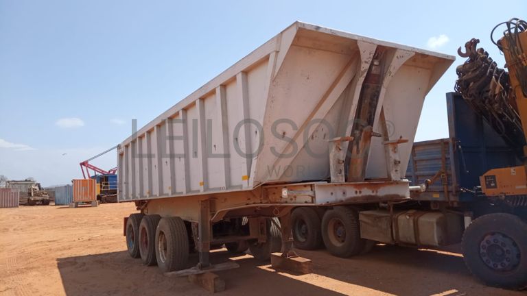 Trailer Basculante