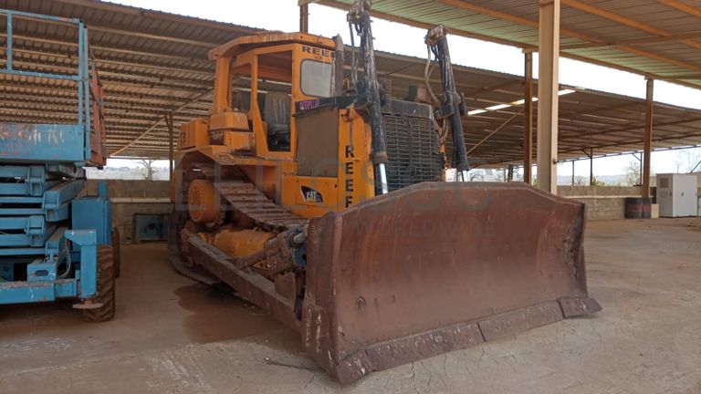 Bulldozer CAT D7E