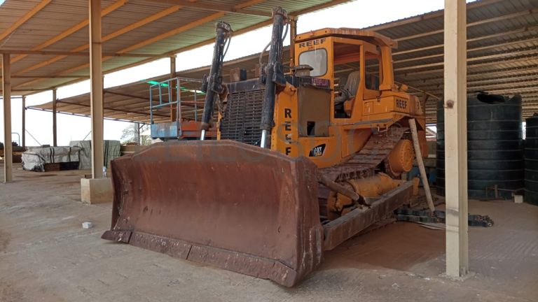 Bulldozer CAT D7E