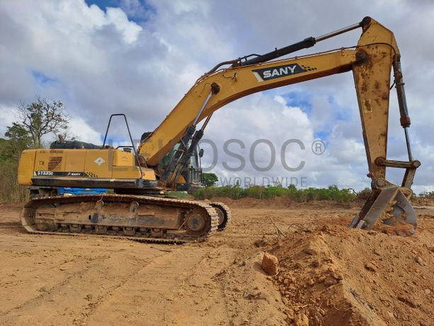 Escavadeira marca SANY