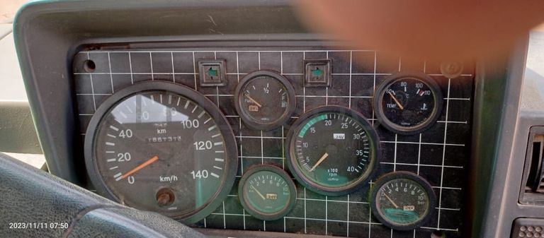 Camião de marca TATA