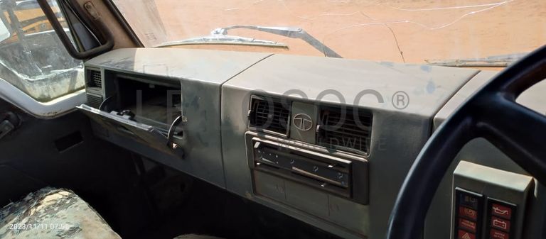 Camião de marca TATA