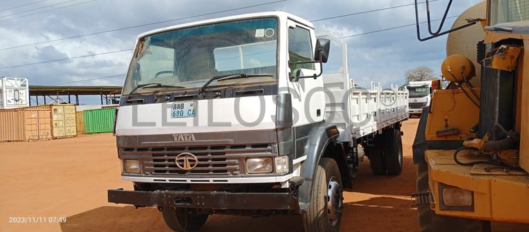 Camião de marca TATA