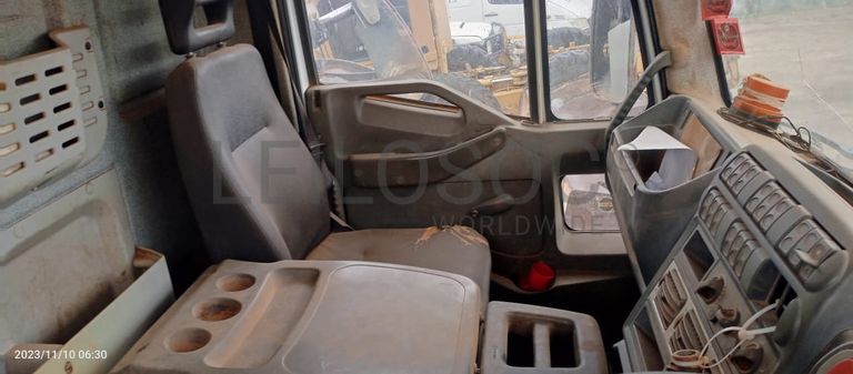 Camião de marca Iveco