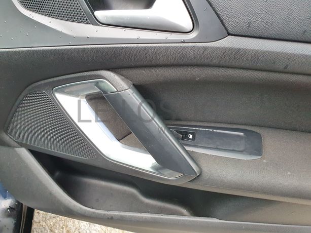 Peugeot 308 · Ano 2014