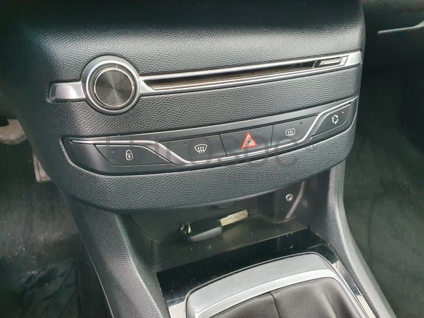 Peugeot 308 · Ano 2014