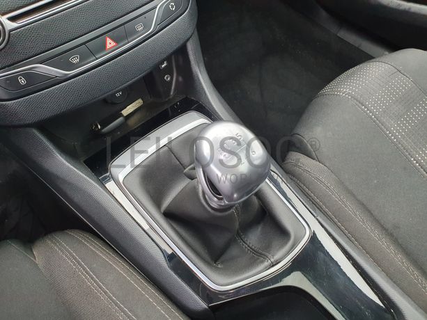 Peugeot 308 · Ano 2014