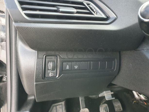 Peugeot 308 · Ano 2014