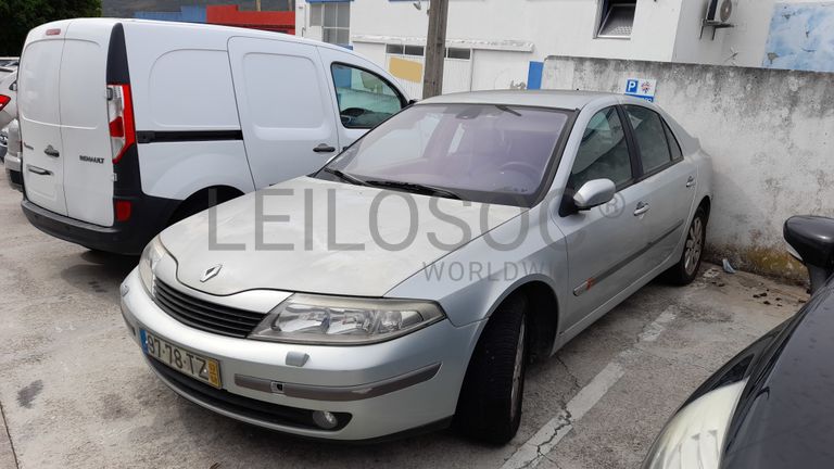 Renault Laguna 1.9 DCI · Ano 2002