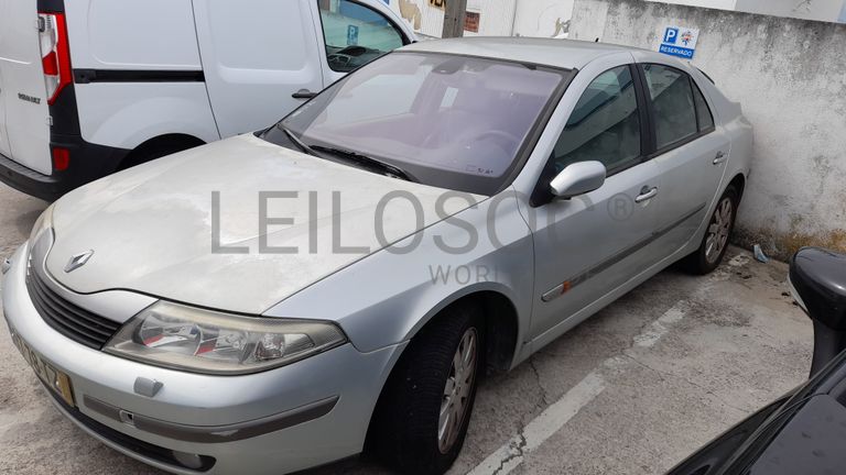 Renault Laguna 1.9 DCI · Ano 2002
