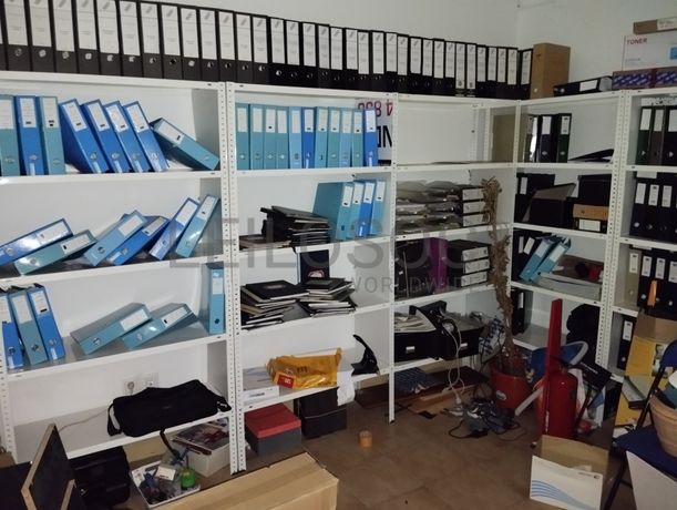 Equipamentos de Escritório · Diversos