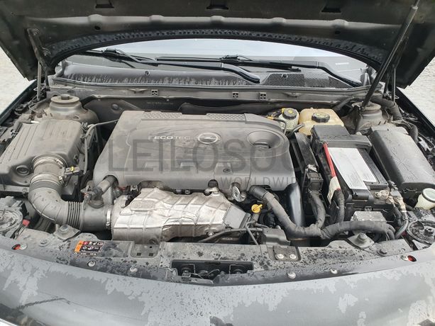 Opel Insígnia Sports Tourer SW · Ano 2014