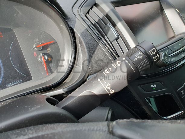 Opel Insígnia Sports Tourer SW · Ano 2014