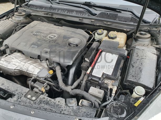 Opel Insígnia Sports Tourer SW · Ano 2014