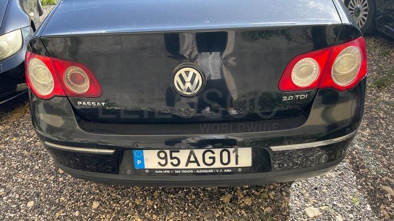 Volkswagen Passat 2.0 TDI · Ano 2005