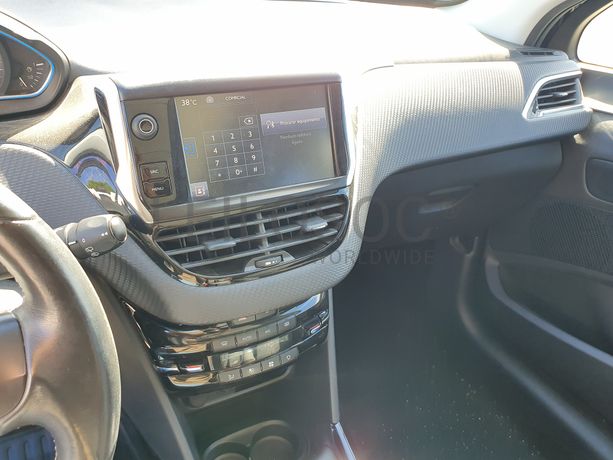 Peugeot 2008 · Ano 2015