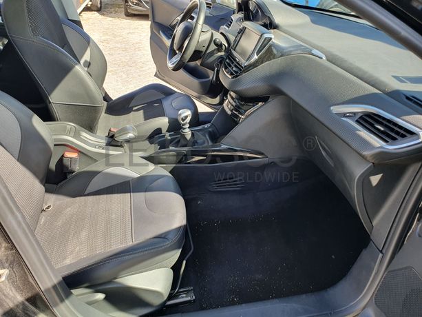 Peugeot 2008 · Ano 2015