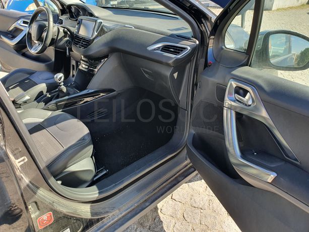 Peugeot 2008 · Ano 2015