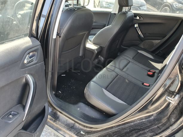 Peugeot 2008 · Ano 2015