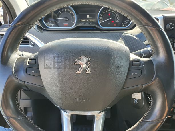 Peugeot 2008 · Ano 2015